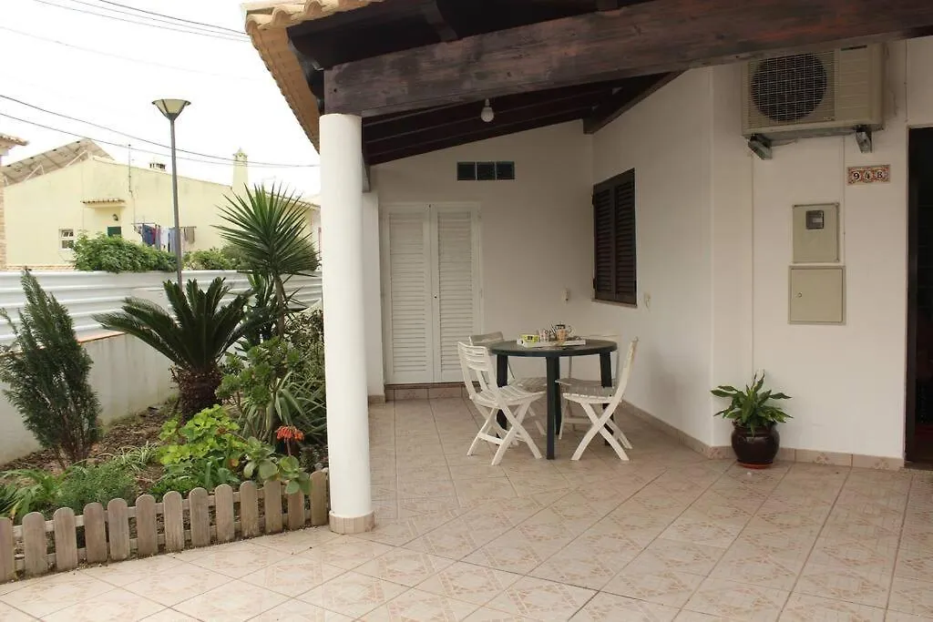 Nice Studio, Large Terrace & Beautiful Pool Lagos 0*,  Portugalia